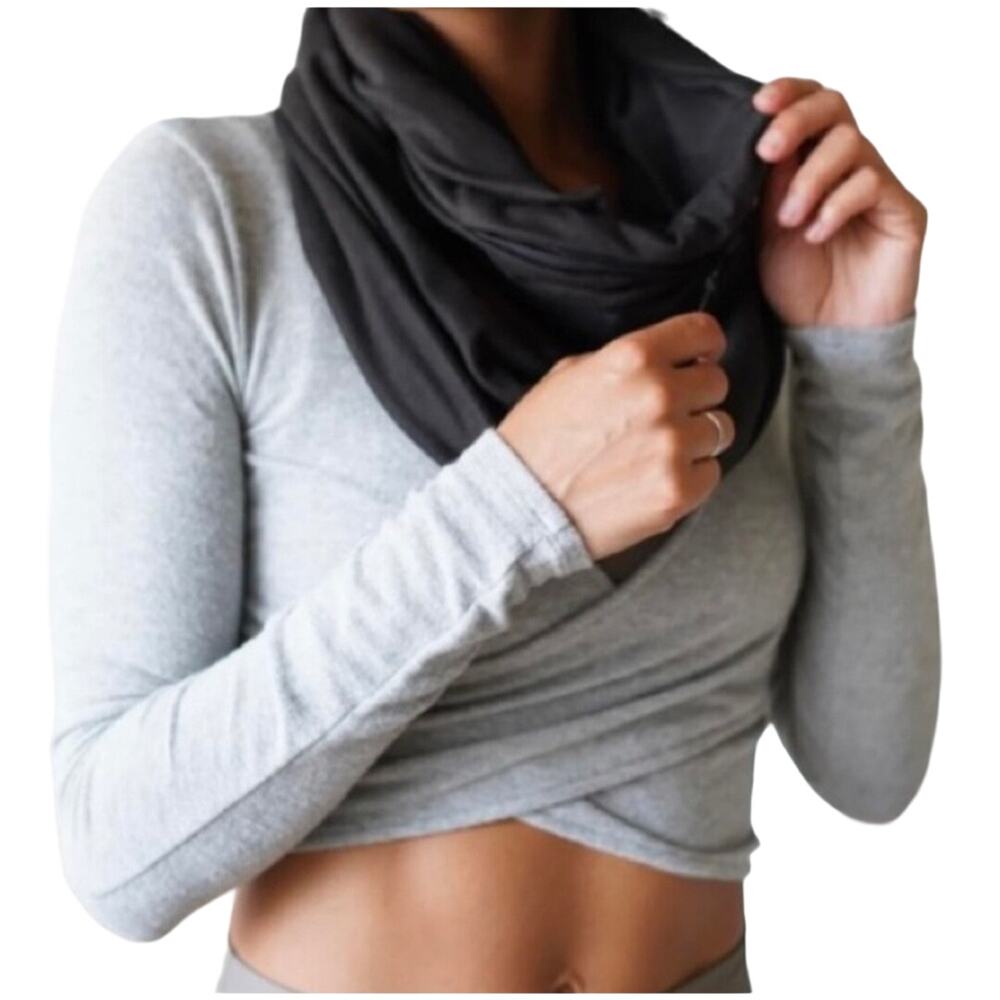 Beyond Yoga Womens Black Infinity Scarf With Hidden Zip Pocket NWT
